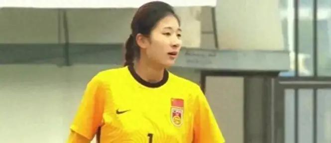 半岛体育-1-0太惊险！中国U20女足3连胜夺A组头名，成功避开朝韩日澳